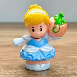 Fisher Price Little People Disney Princess CINDERELLA Pumpkin Toy Figure 2016